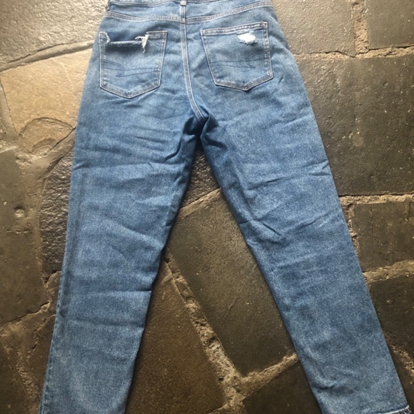 American Eagle High Rise Mom Jean Criss Cross Waist - Picture 2 of 3